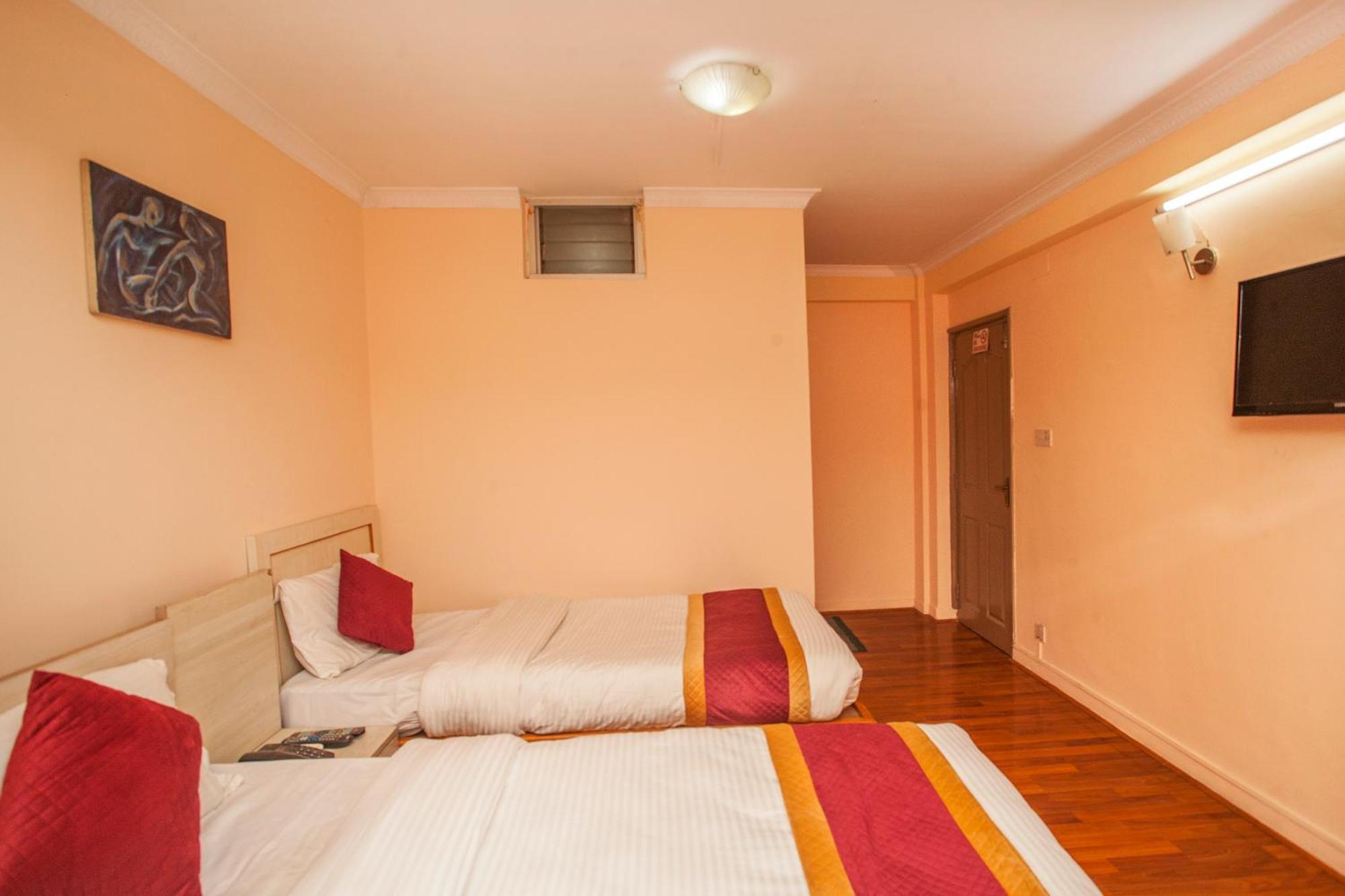 Hotel Mountain Gateway Kathmandu Exterior photo