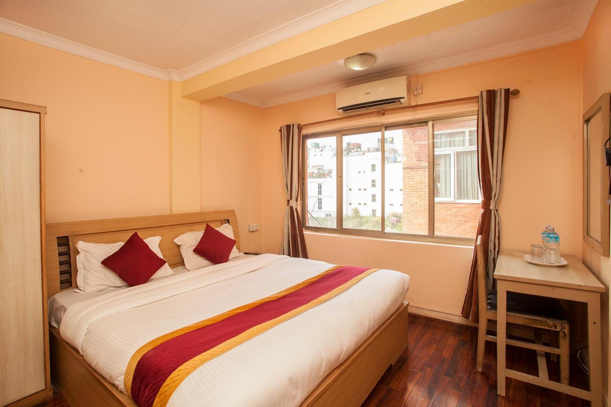 Hotel Mountain Gateway Kathmandu Exterior photo