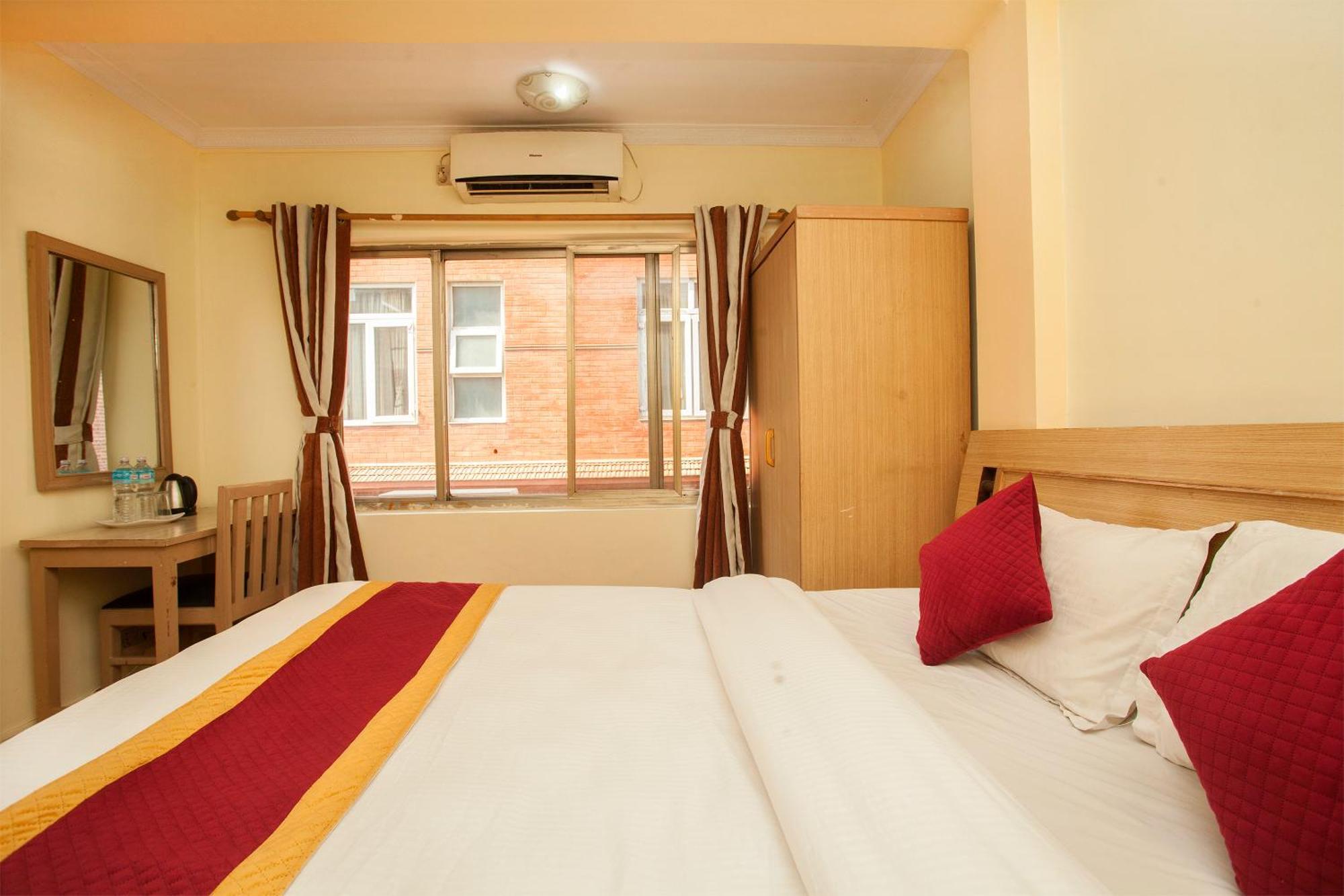 Hotel Mountain Gateway Kathmandu Exterior photo